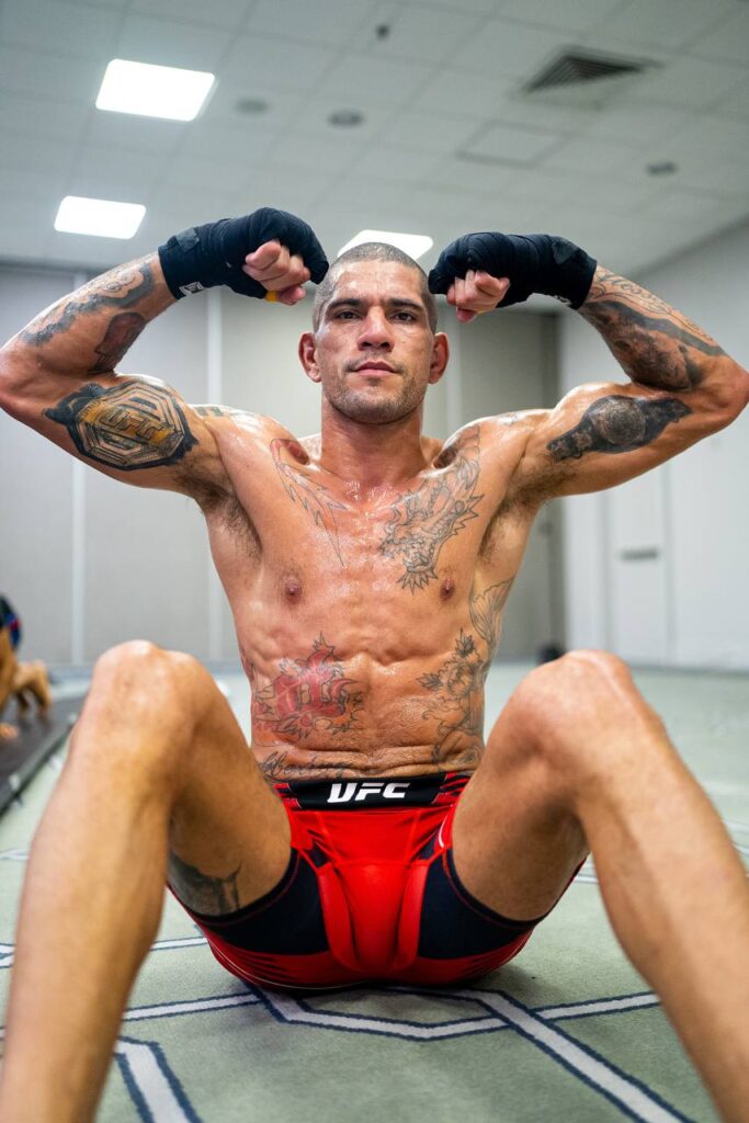 اسطوره UFC الکس پریرا اسطوره UFC الکس پریرا