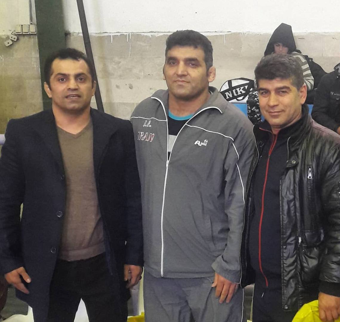 اکبر اقبالی عکس