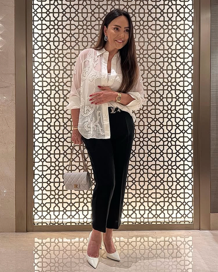 عکس ابرو گوندش و همسرش 