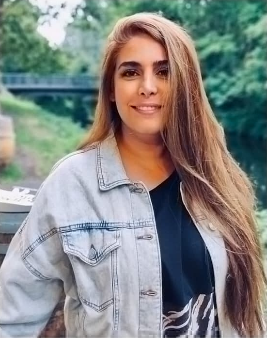 پریسا ساوجی و روشنا پریسا ساوجی و روشنا