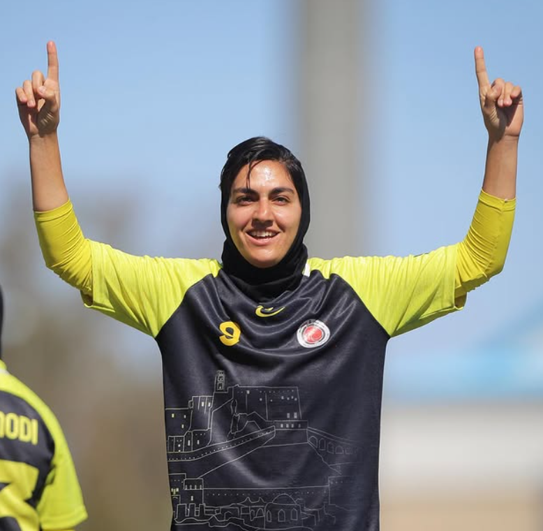 زهرا قنبری زندگینامه